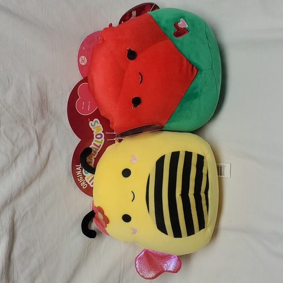 Kellytoy Toys Bnwt Sunny The Bee Walsh The Rose Squishmallows